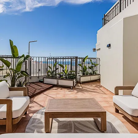 Paraiso De Pera Apartmán *